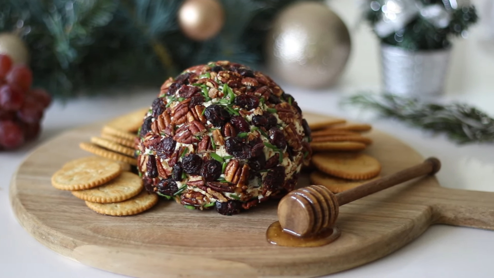 cranberry pecan cheese ball