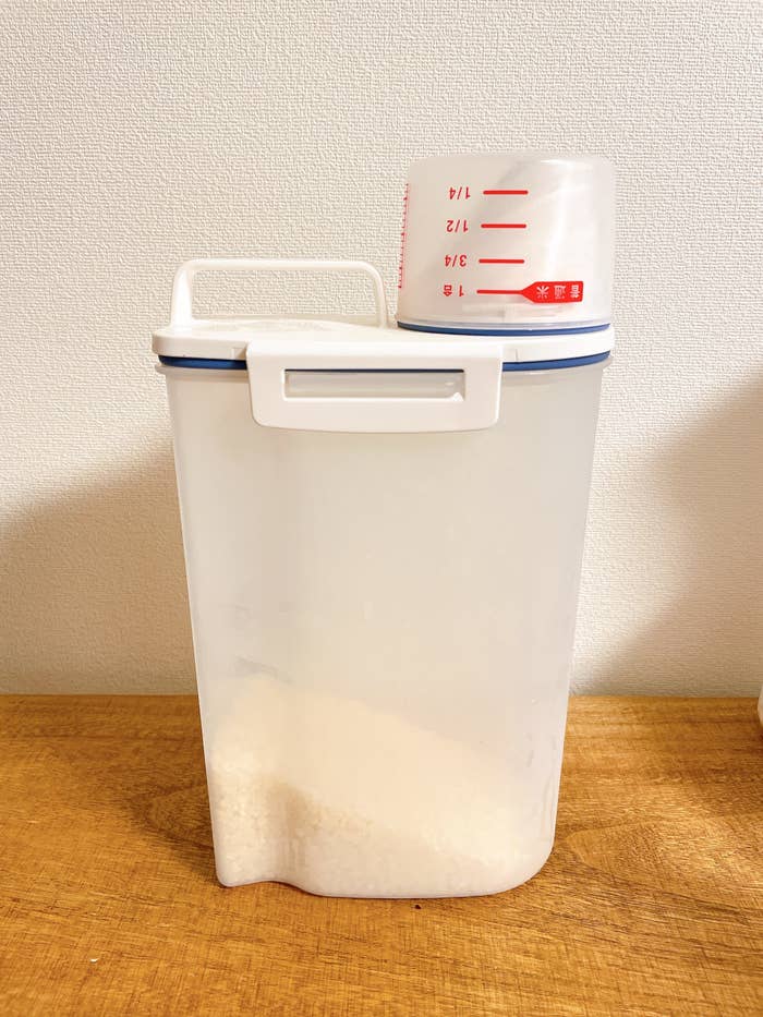 NITORI（ニトリ）のおすすめ便利アイテム「冷蔵庫米びつ」