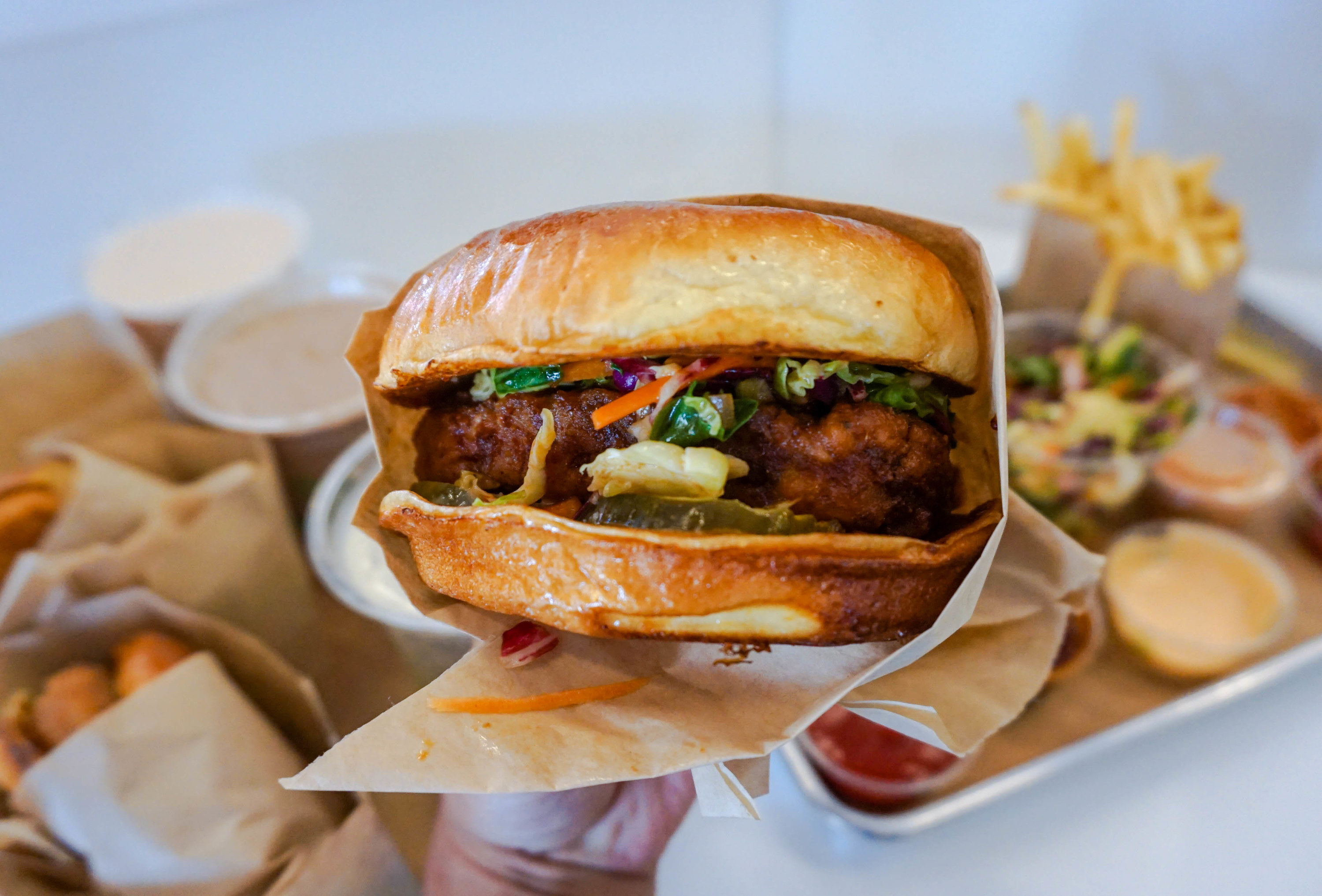 spicy crispy chick&#x27;n deluxe burger