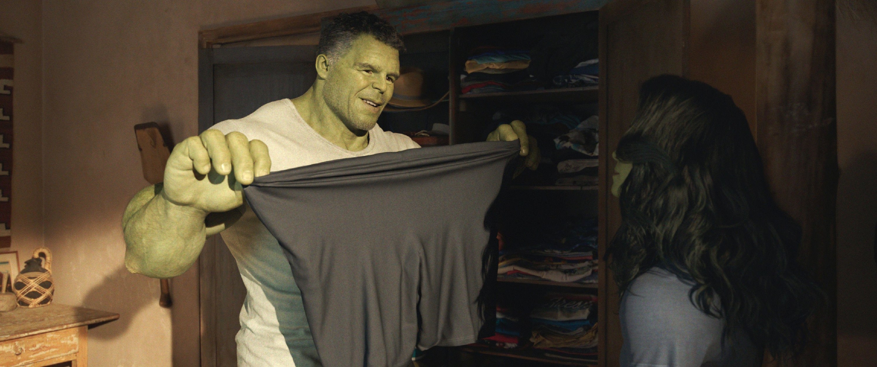 Bruce Banner showcases the value of spandex to Jennifer Walters in &quot;She-Hulk: Attorney at Law&quot;