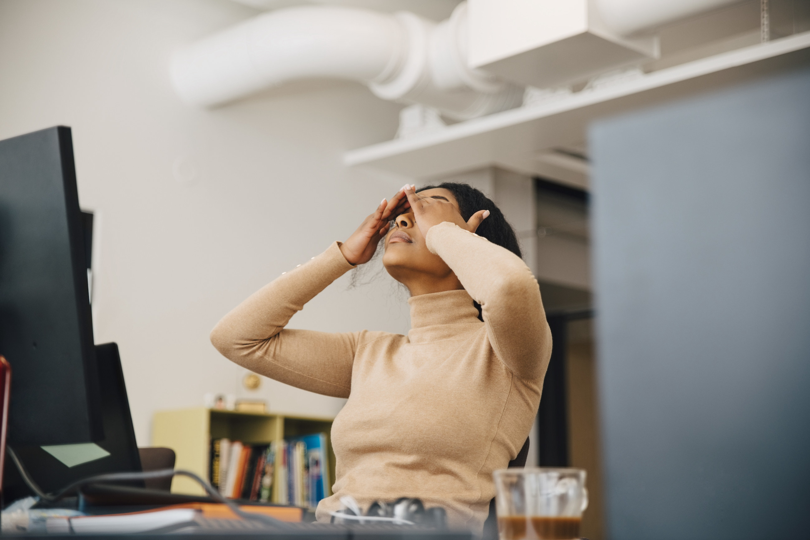 woman frustrated at her computer