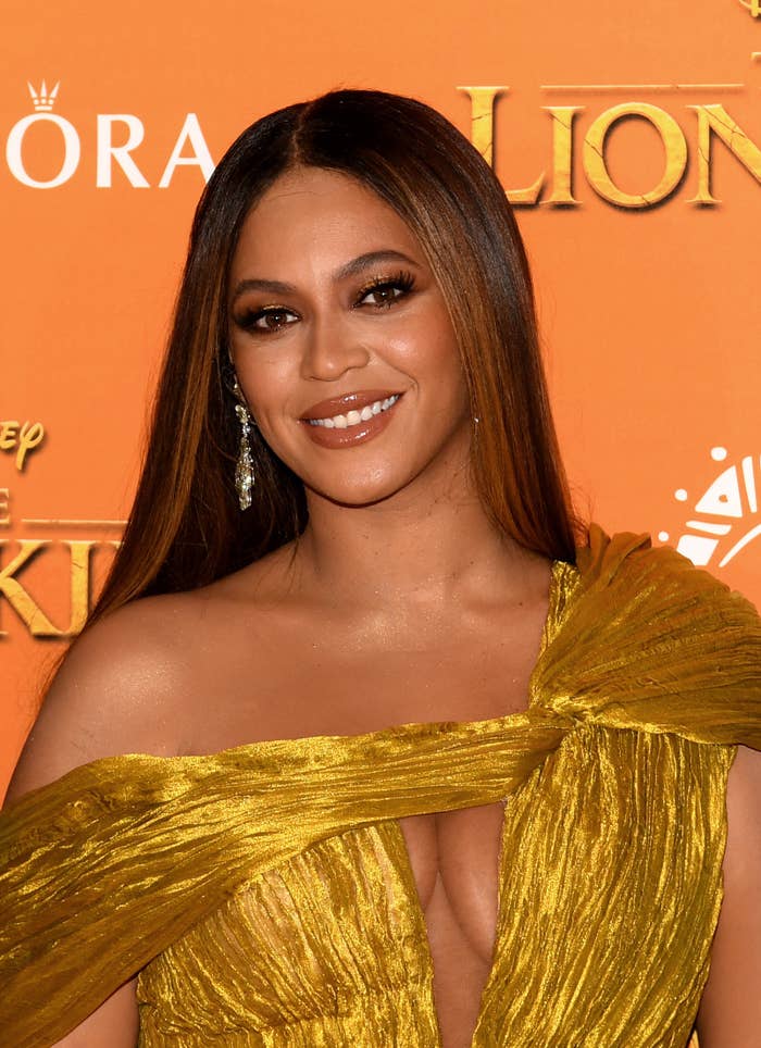 Beyoncé looking glamorous on the red carpet