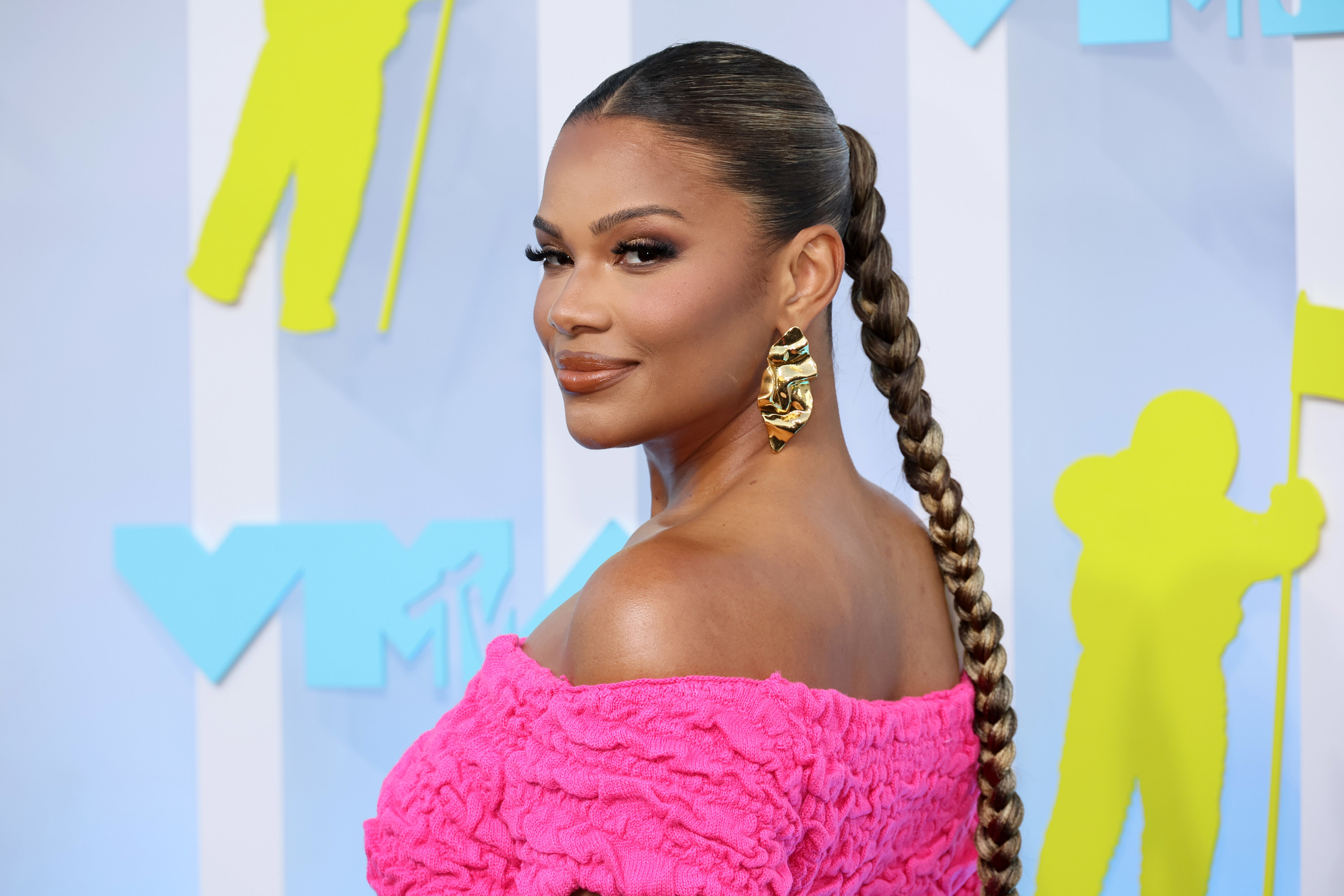 Black Celebrities On The 2022 VMAs Red Carpet - 43