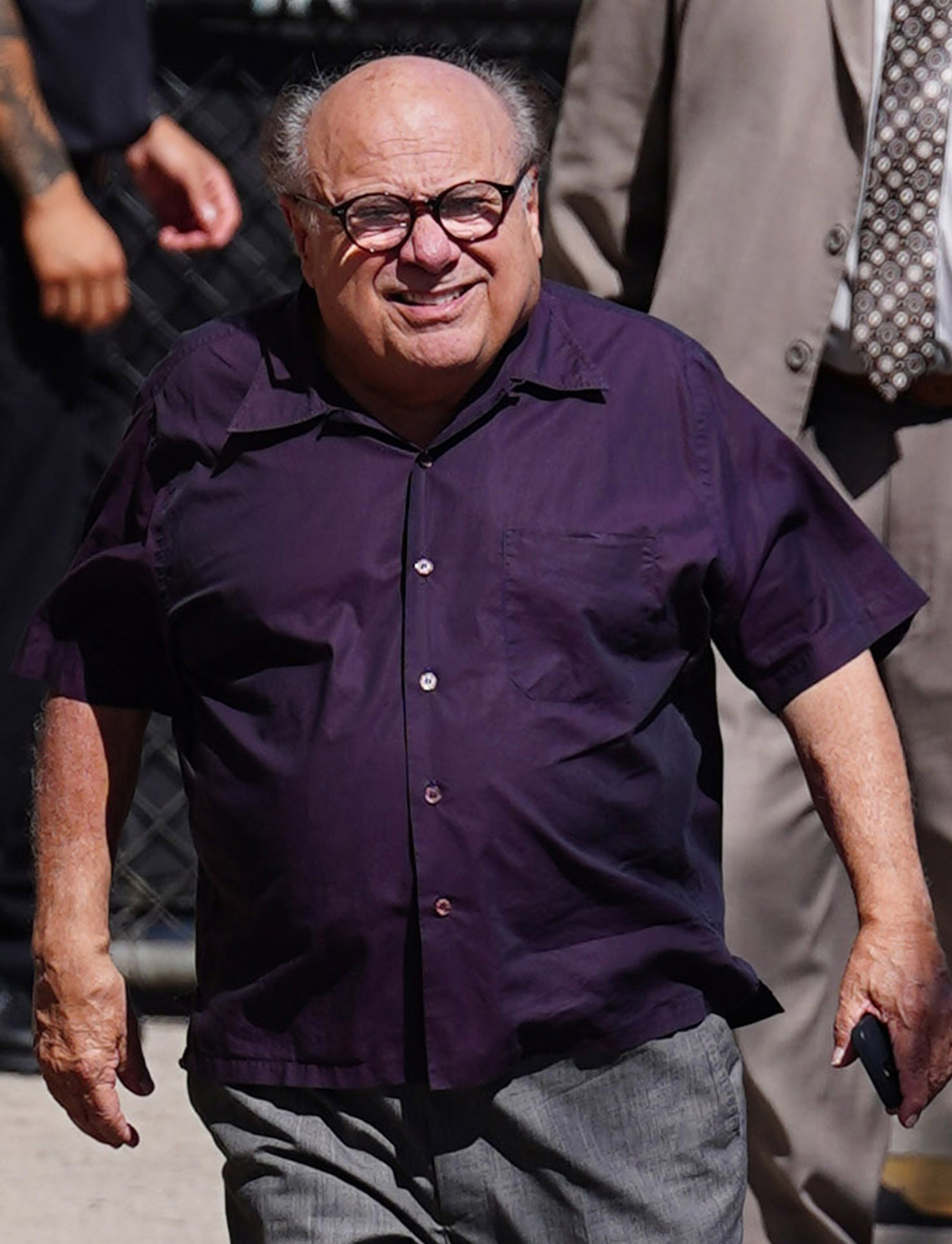 Danny DeVito Doesn t Know Who These Men Are - 41