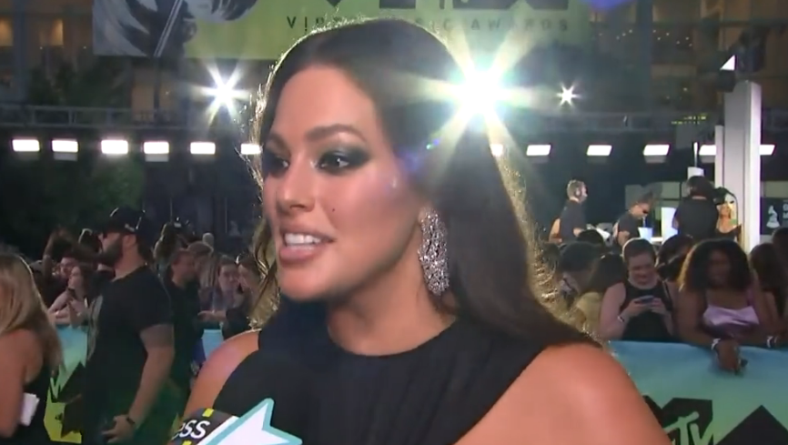 Ashley Graham Shows Off Stretch Marks At VMAs 2022 - 53