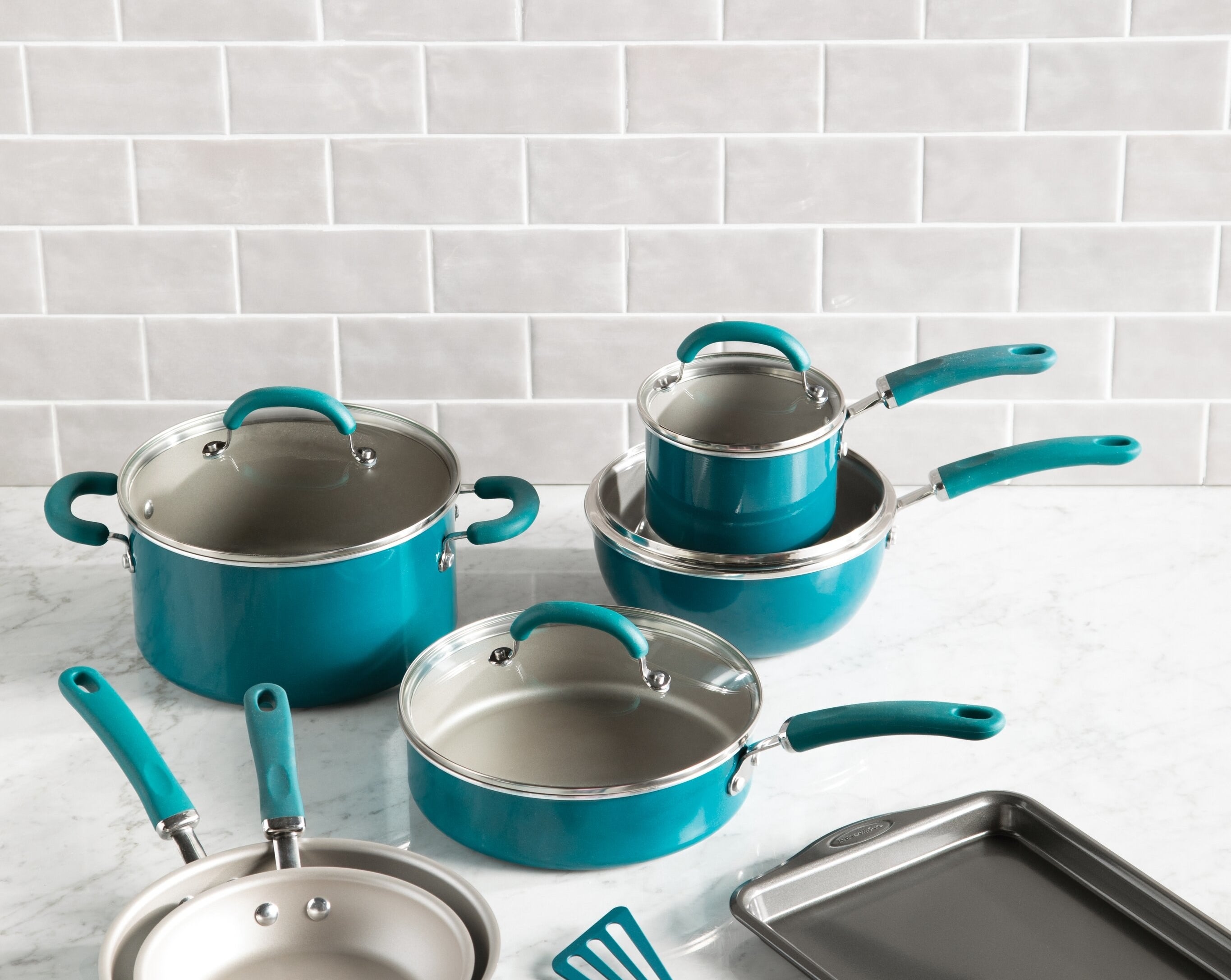 the teal cookware set