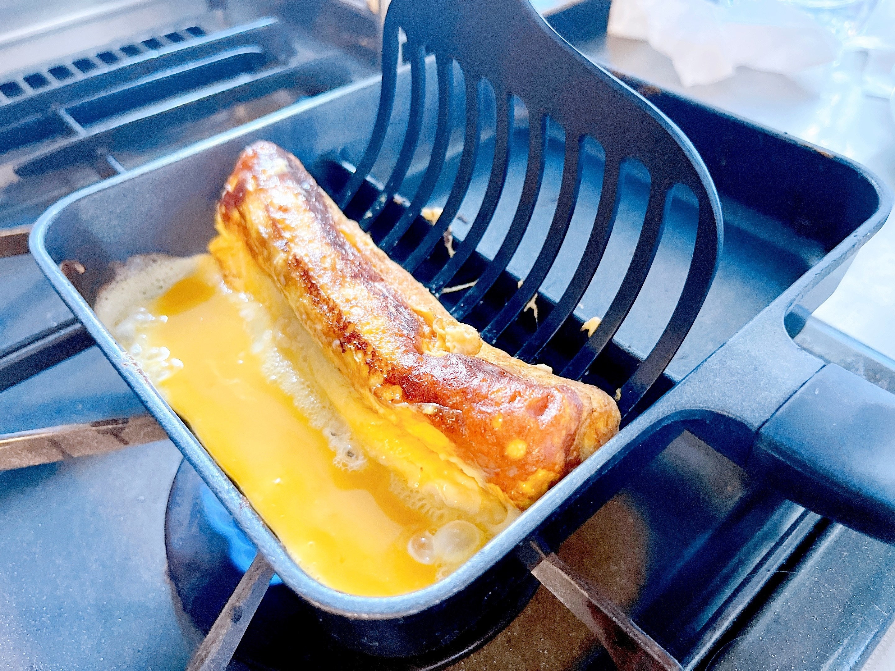 NITORI(ニトリ)のおすすめ便利キッチングッズ「しなって返しやすいワイドターナー」