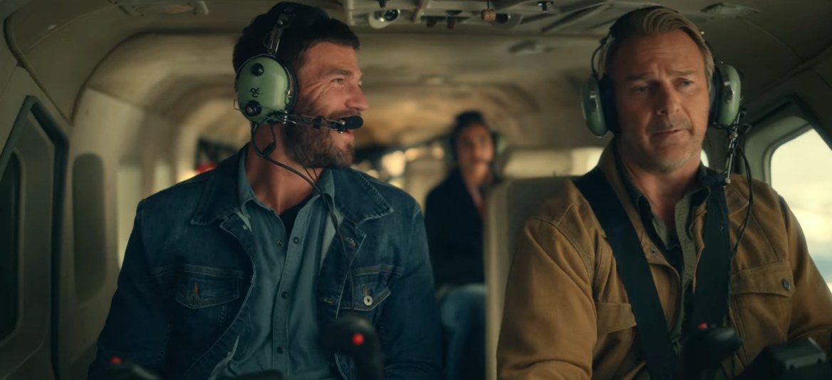 Mike Dopud (right) and Austin Stowell (left) in Keep Breathing