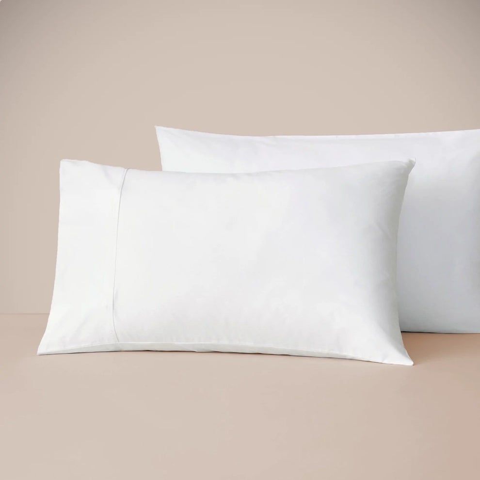Silk Pillowcases That Can Help Prevent Facial Wrinkles While You Sleep
