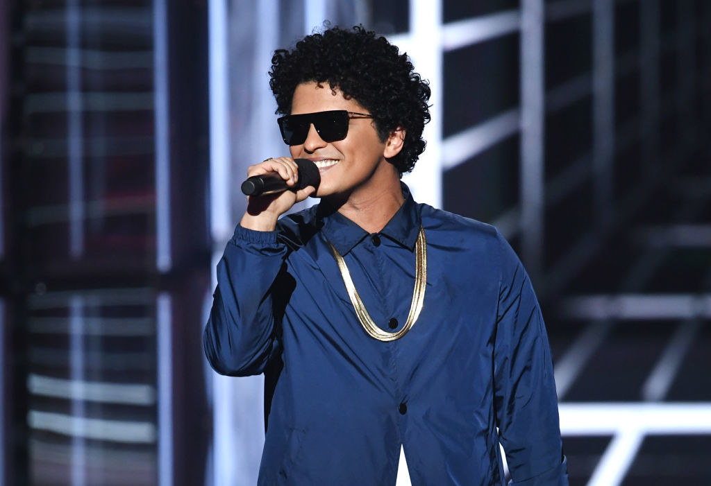 Bruno Mars performing