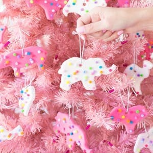 62 DIY Christmas Decorations To Help Deck The Halls - 31