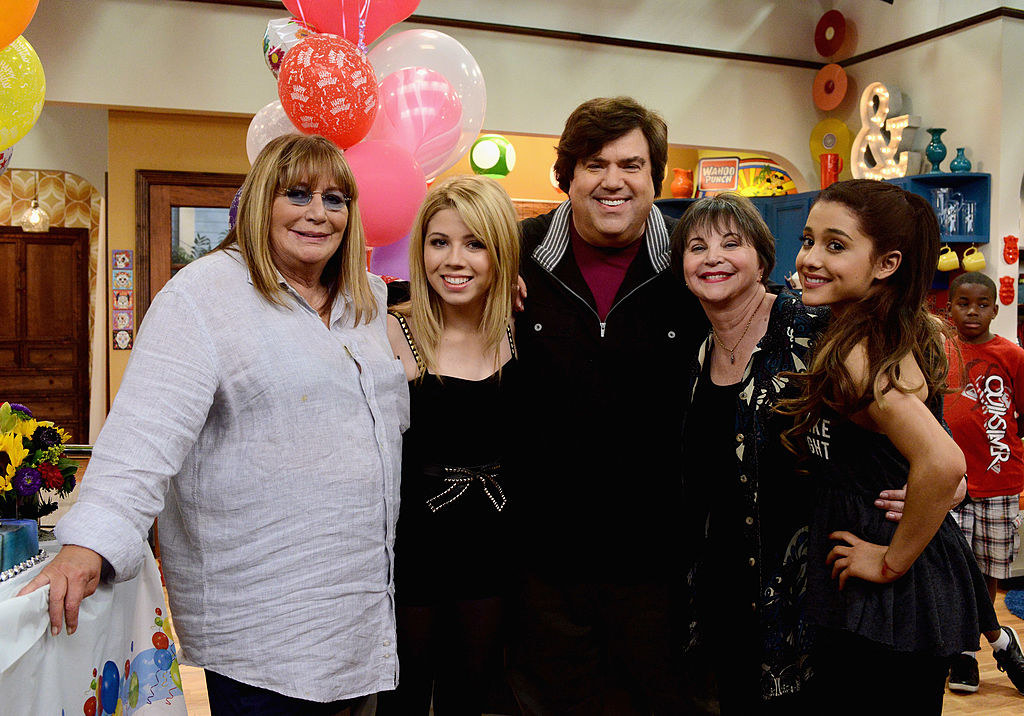 Dan Schneider with cast members from Sam &amp; Cat, including Penny Marshall and Ariana Grande