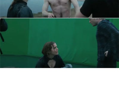 演员,包括一个赤裸上身的哈利,在湖前在另一个场景和一个绿色的屏幕
