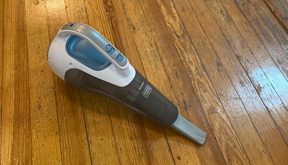 Review photo of the cordless vacuum