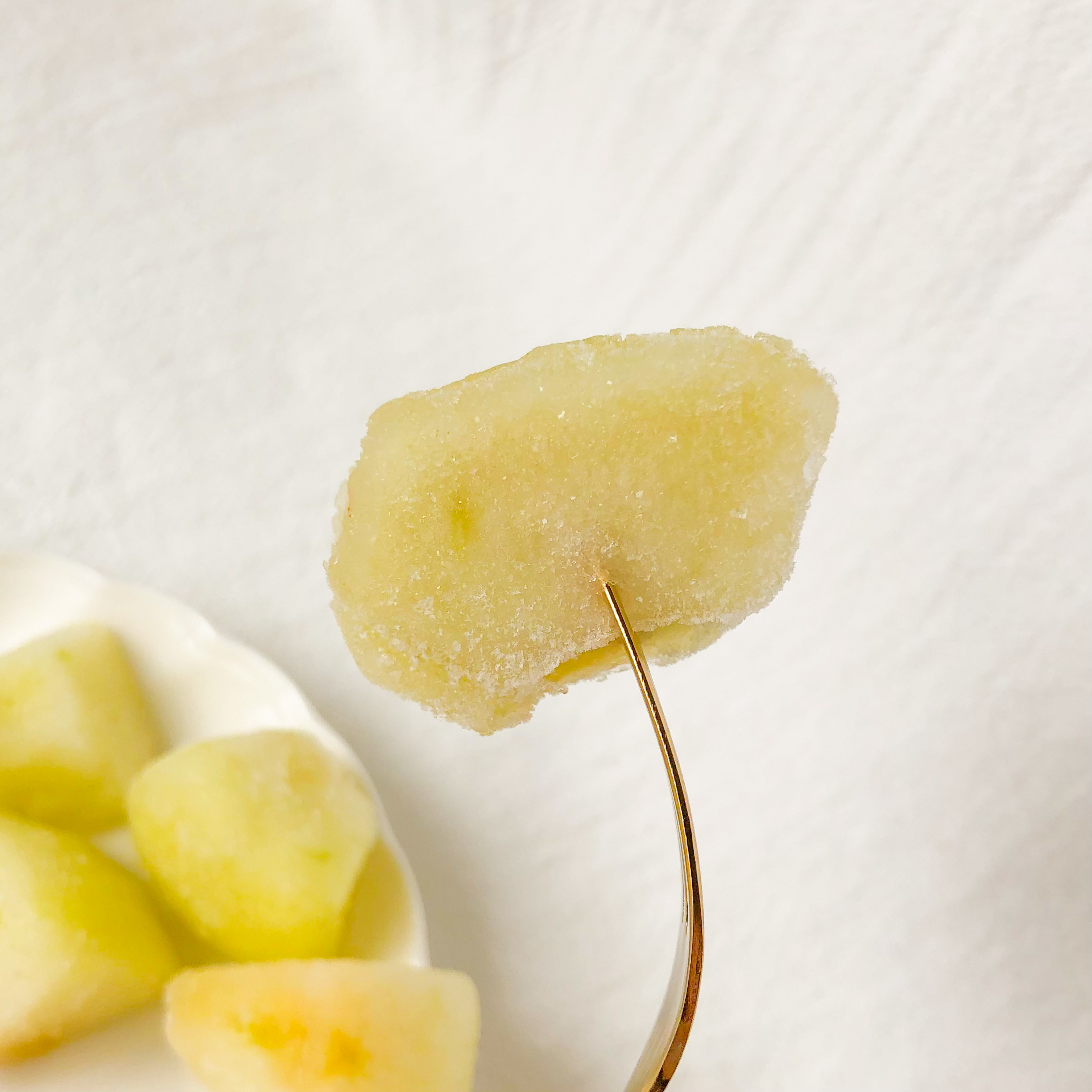 セブン-イレブンのオススメの冷凍スイーツ・デザート「くちどけりんご」