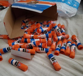 Reviewer's photo showing the pack of glue sticks