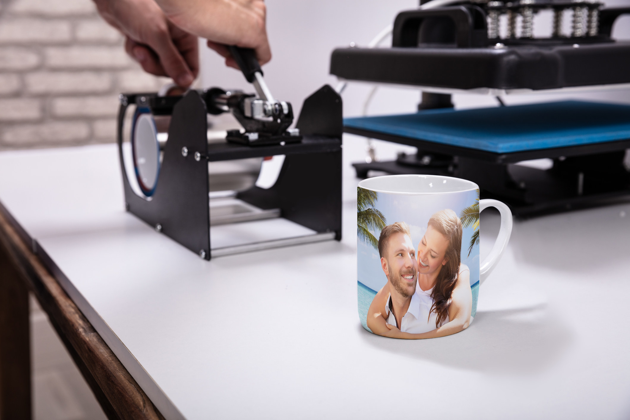 A mug with a couple&#x27;s picture on it