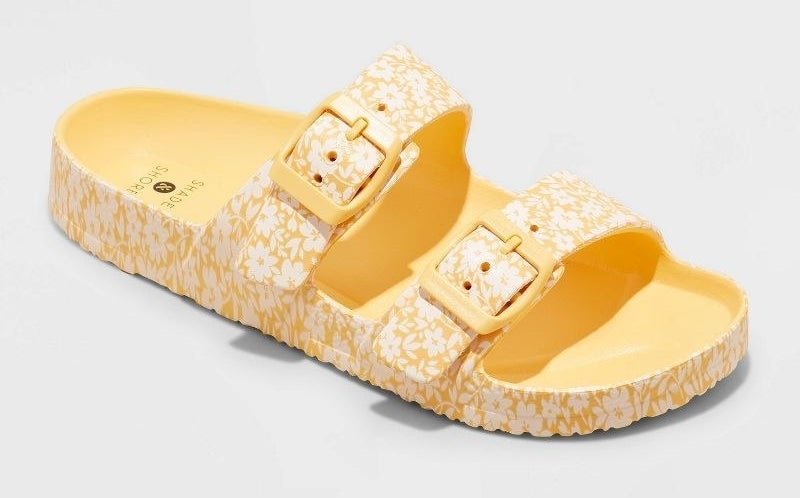 The yellow sandal