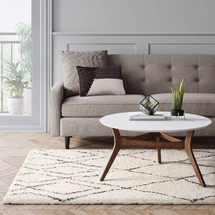 The rug in the color Cream