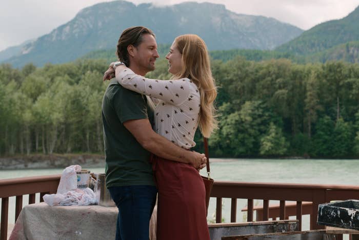 Martin Henderson and Alexandra Breckenridge in Virgin River