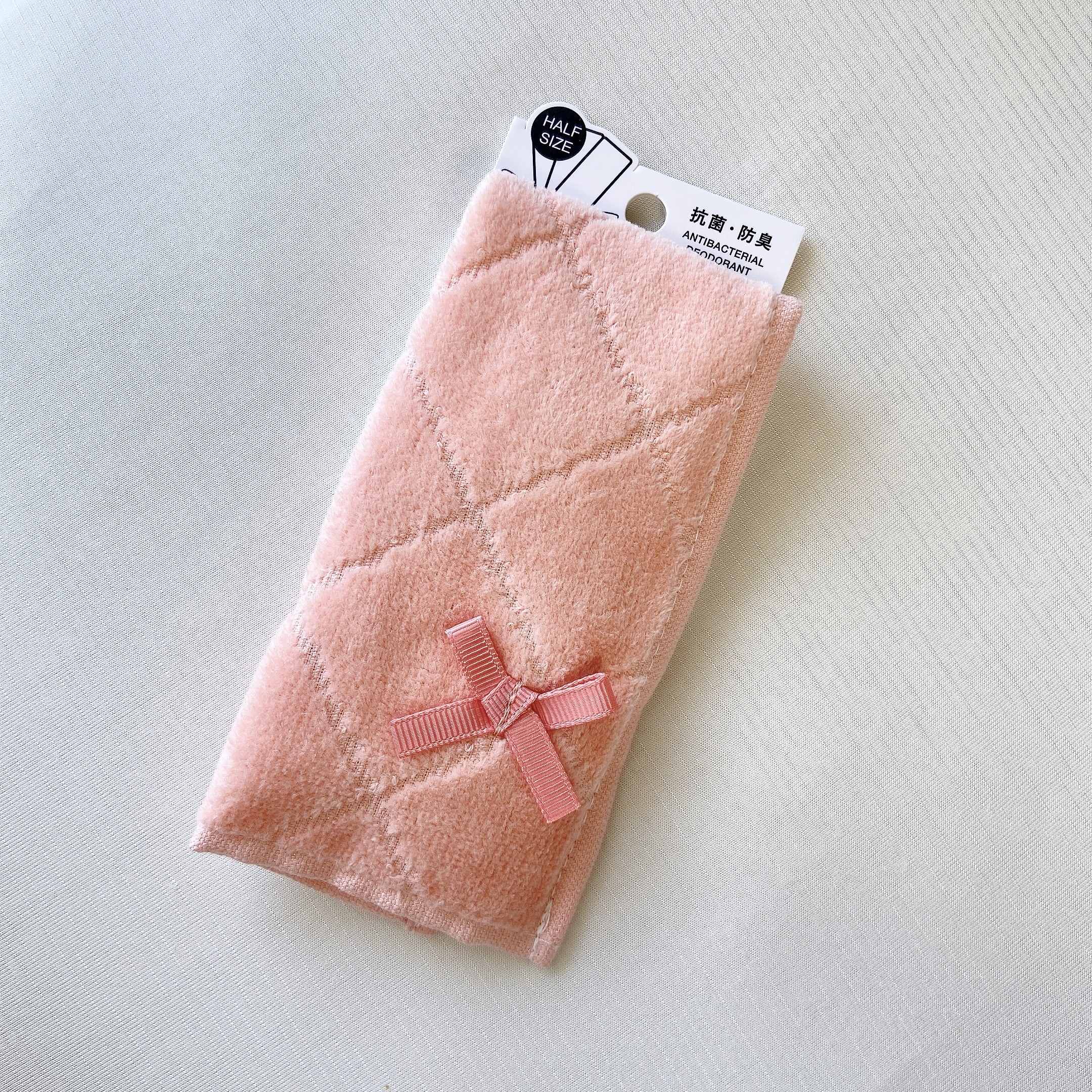 Francfranc（フランフラン）のおすすめ便利グッズ「バロット 抗菌防臭ハーフハンカチ ハーリキンチェック ピンク」