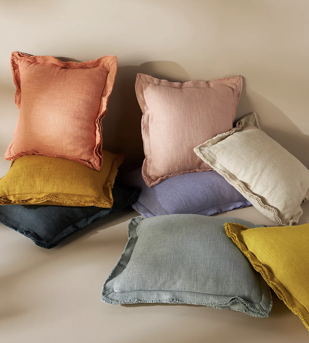 The pillows in the color Natural