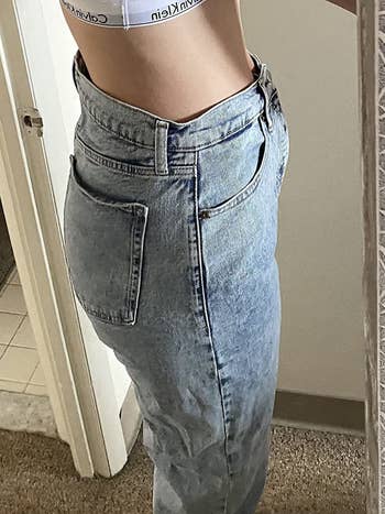 same reviewer without waist gap after using the jean buttons