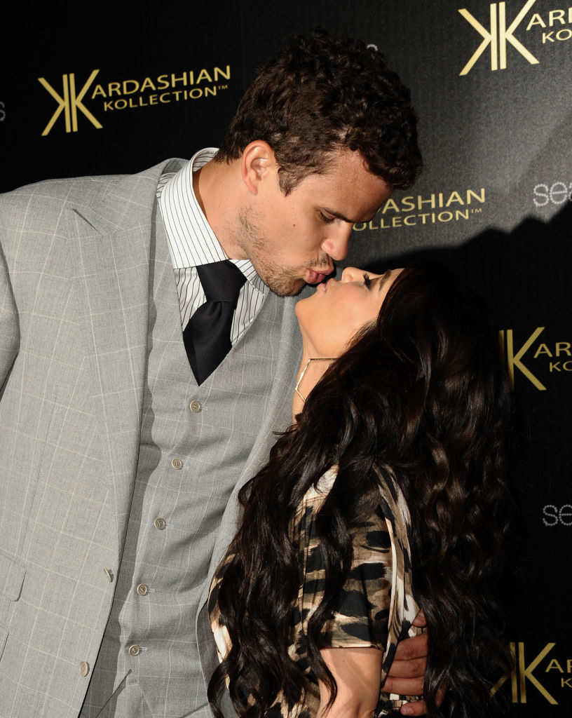 Kris Humphries and Kim Kardashian kissing