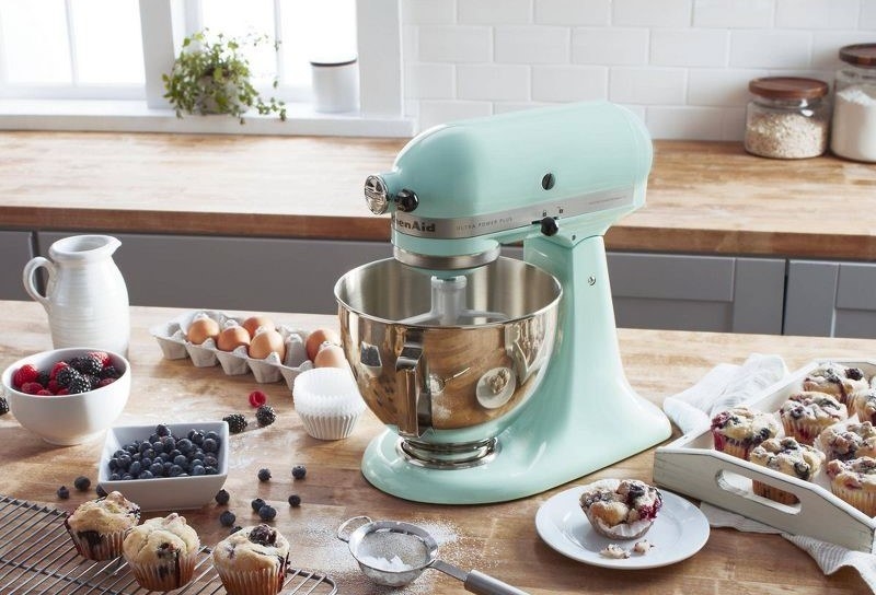 The stand mixer in the color Ice Blue