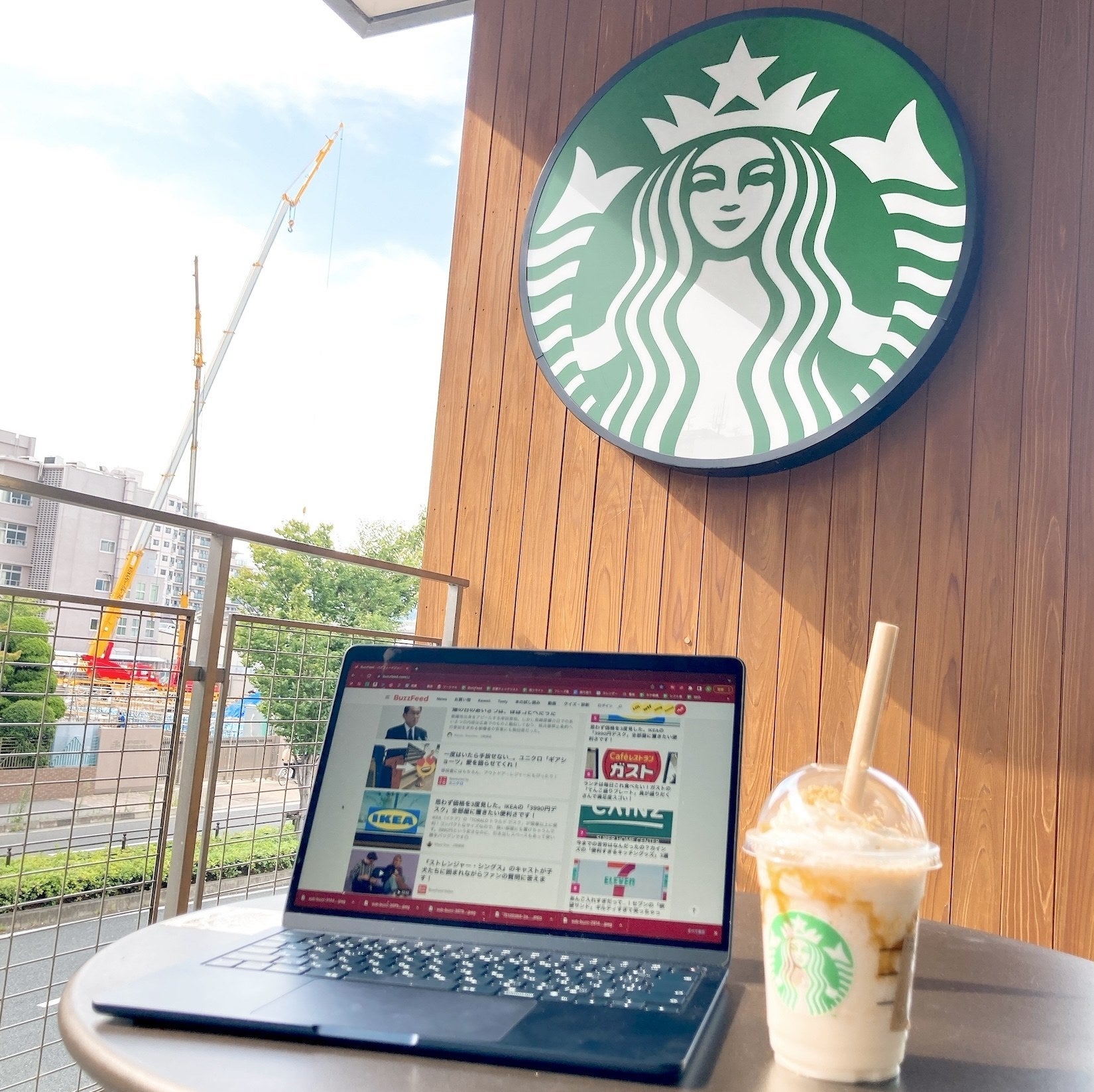 スタバさん 正気ですか あの ご当地グルメ をフラペチーノにしちゃうなんて