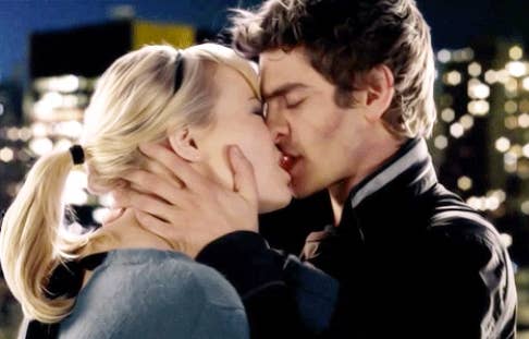 Gwen and Peter kissing