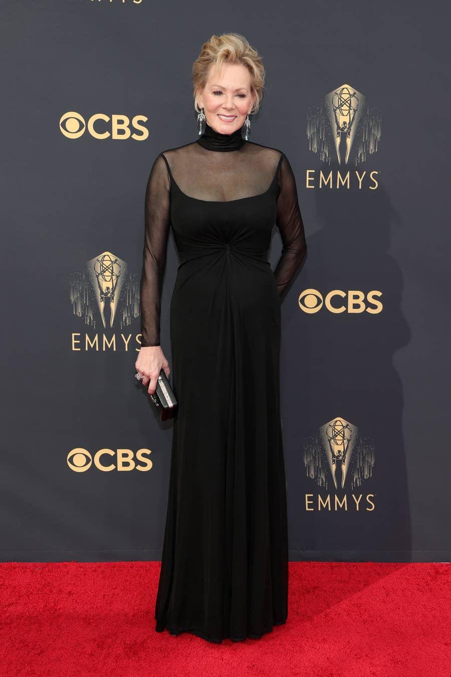 How 9 Emmy Awards 2022 Red Carpet Dresses Looked on the Runway – WWD