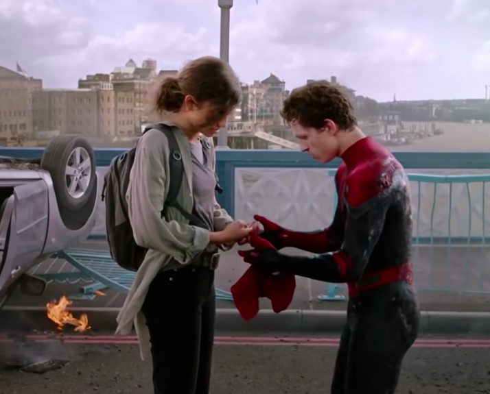 15 Celebrity Couples Who Worked On Marvel And DC Sets - 21