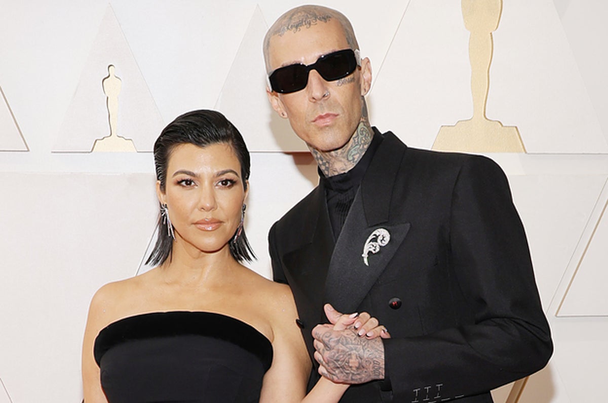 Kourtney Kardashian Takes Travis Barker's Last Name on Instagram