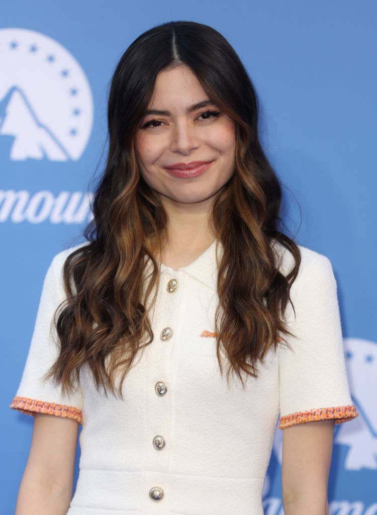 Miranda Cosgrove Sex Tapes Of Celebrities - Celebs Share Their College Experiences