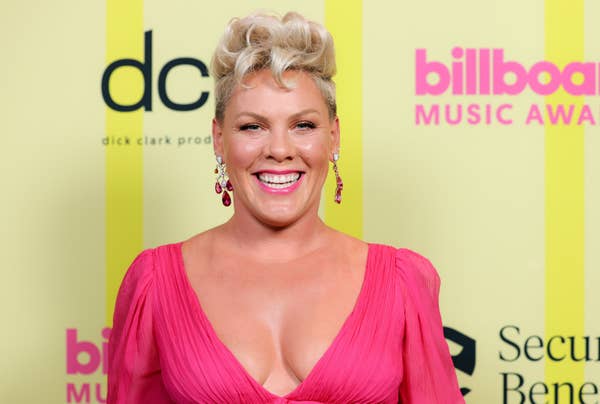 15 Celebrities That Grew Up In Small Towns and Became Famous Without Any Connections, They Are The Opposite Of Nepo-Babies