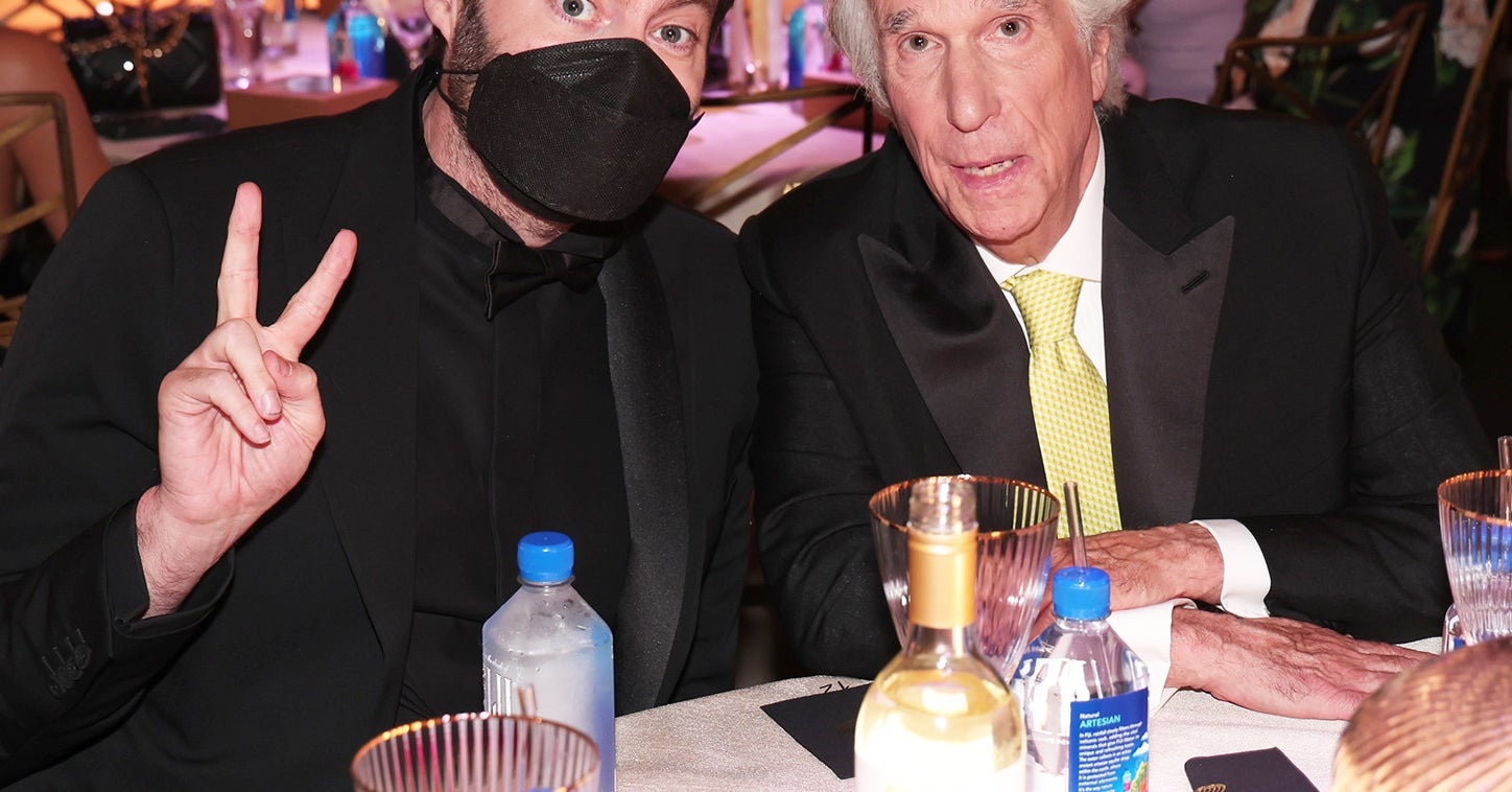 Bill Hader Was The Lone Celebrity To Wear a Mask At The Emmys And People With Ch..