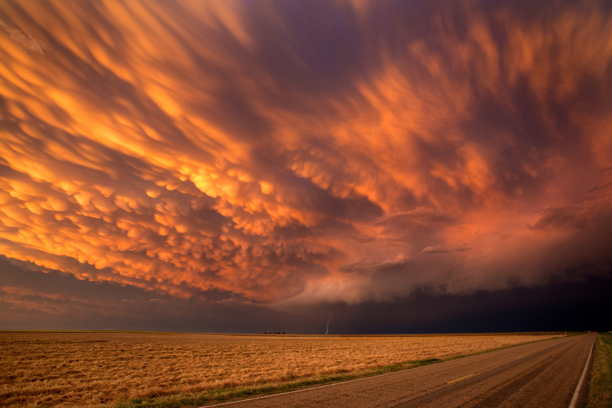 Mammatus clouds near Dodge City, Kansas, at sunset