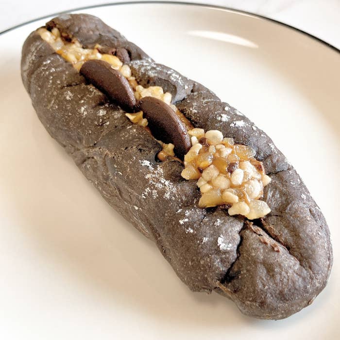 LAWSON(ローソン)のおすすめスイーツ「GODIVA ノワアマンドショコラサンド」