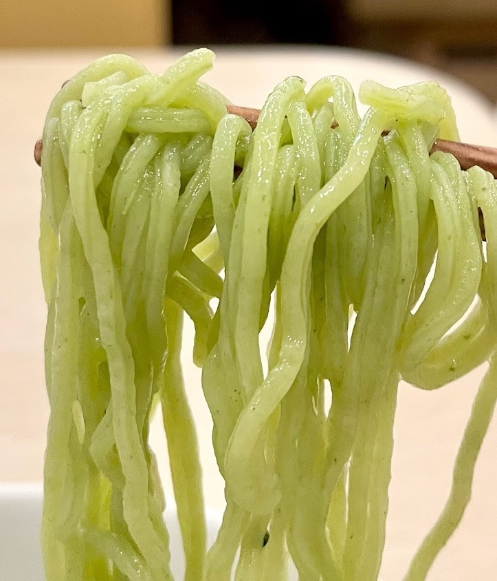 Denny&#x27;s（デニーズ）のおすすめ麺「ハーブ鶏とたっぷり野菜の翡翠麺」