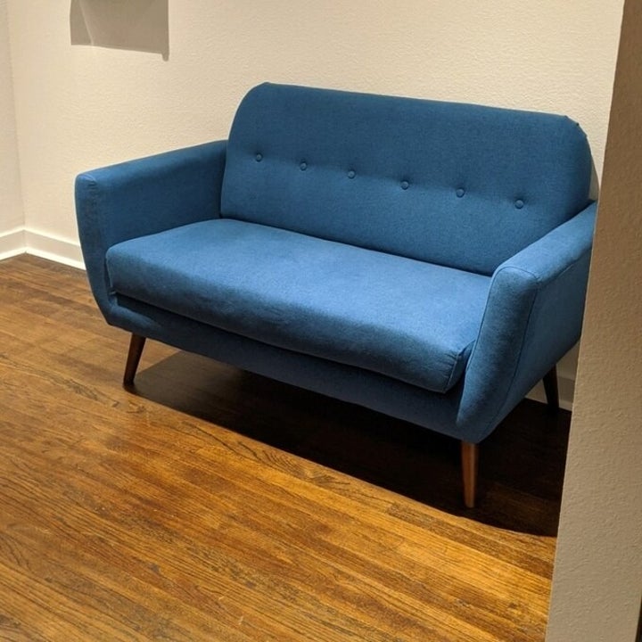 couch in blue