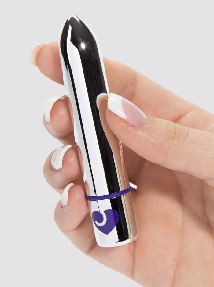 Someone holding the shiny vibe in silver