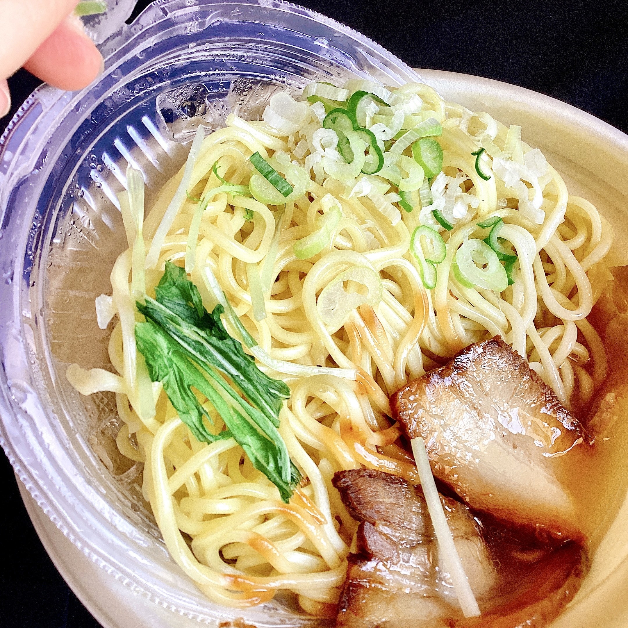 セブンのオススメのラーメン「らーめん専門和海監修 塩らーめん」