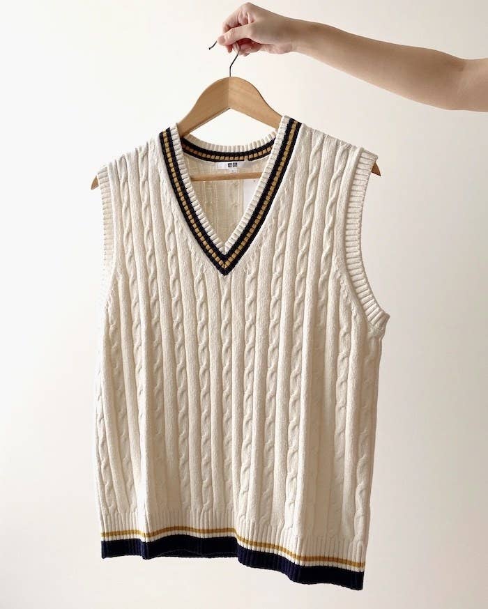 重ねるだけで今っぽい ユニクロの 1990円トップス ケーブル編みがかわいすぎるよ
