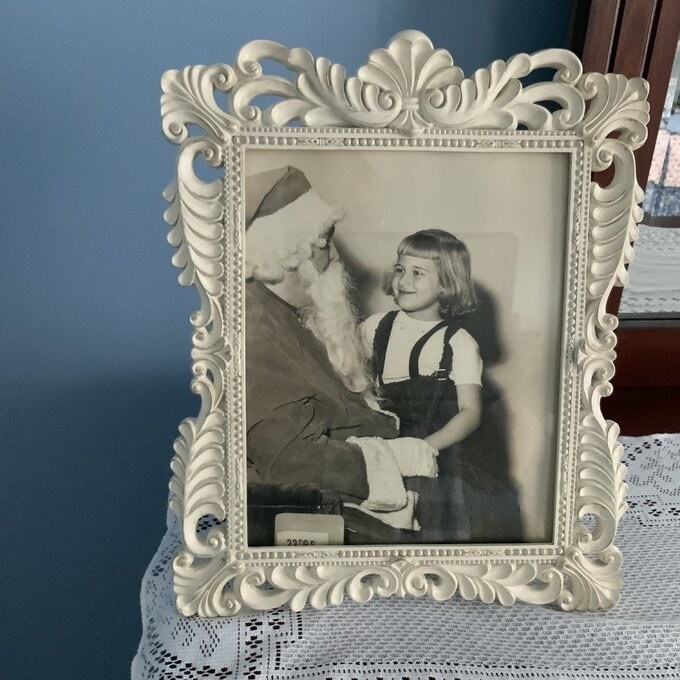 reviewer&#x27;s picture of the white picture frame
