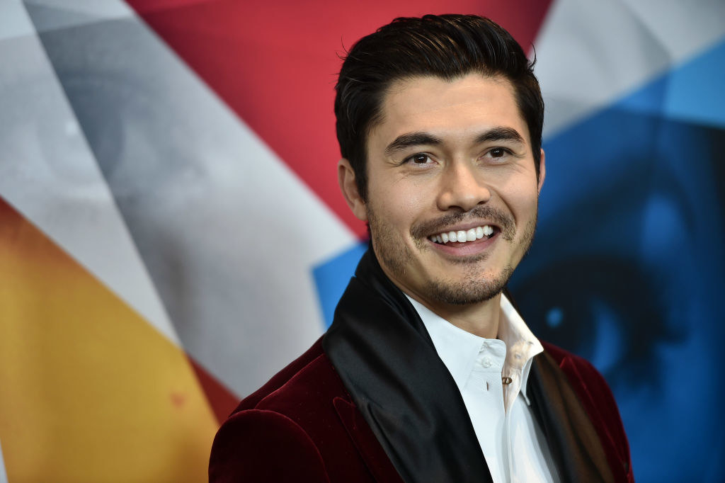 15 Pictures Of Henry Golding Looking Handsome - 61