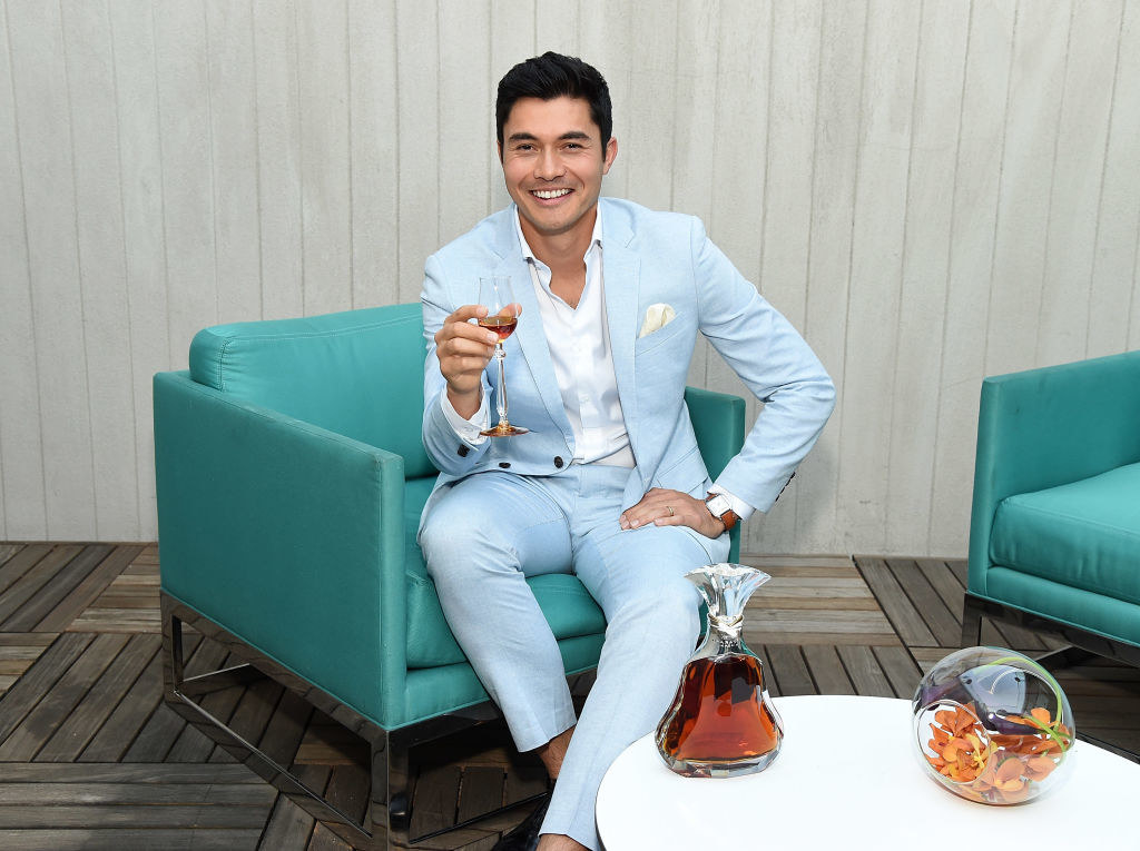 15 Pictures Of Henry Golding Looking Handsome - 99