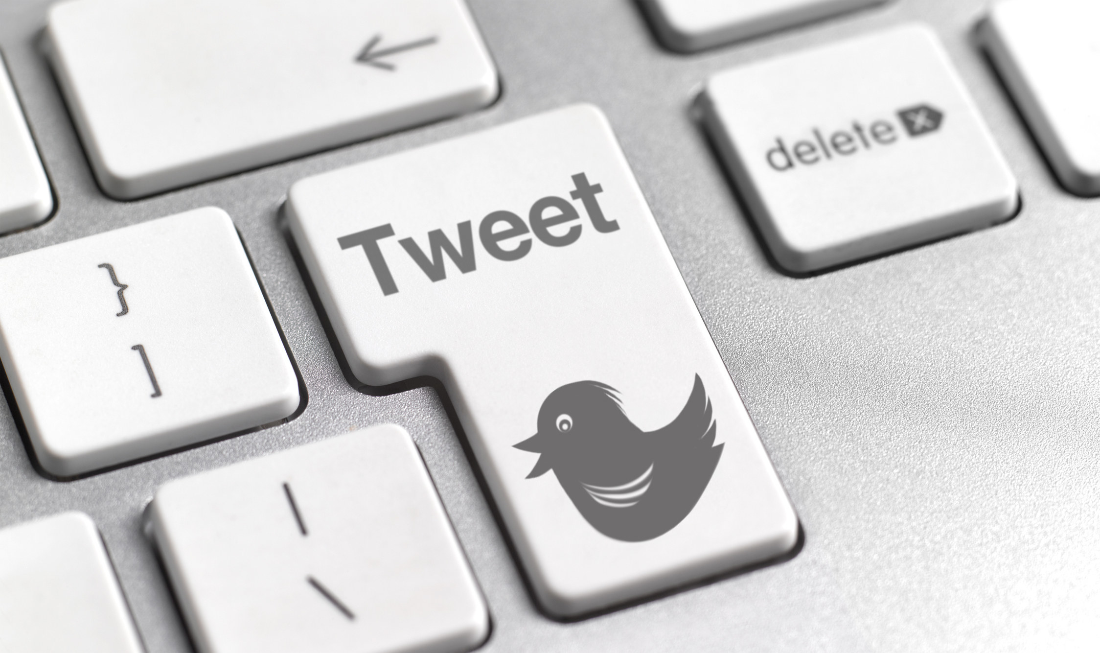 a key on a keyboard that says &quot;Tweet&quot;