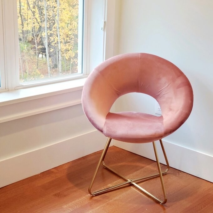 reviewer&#x27;s picture of the velvet chair