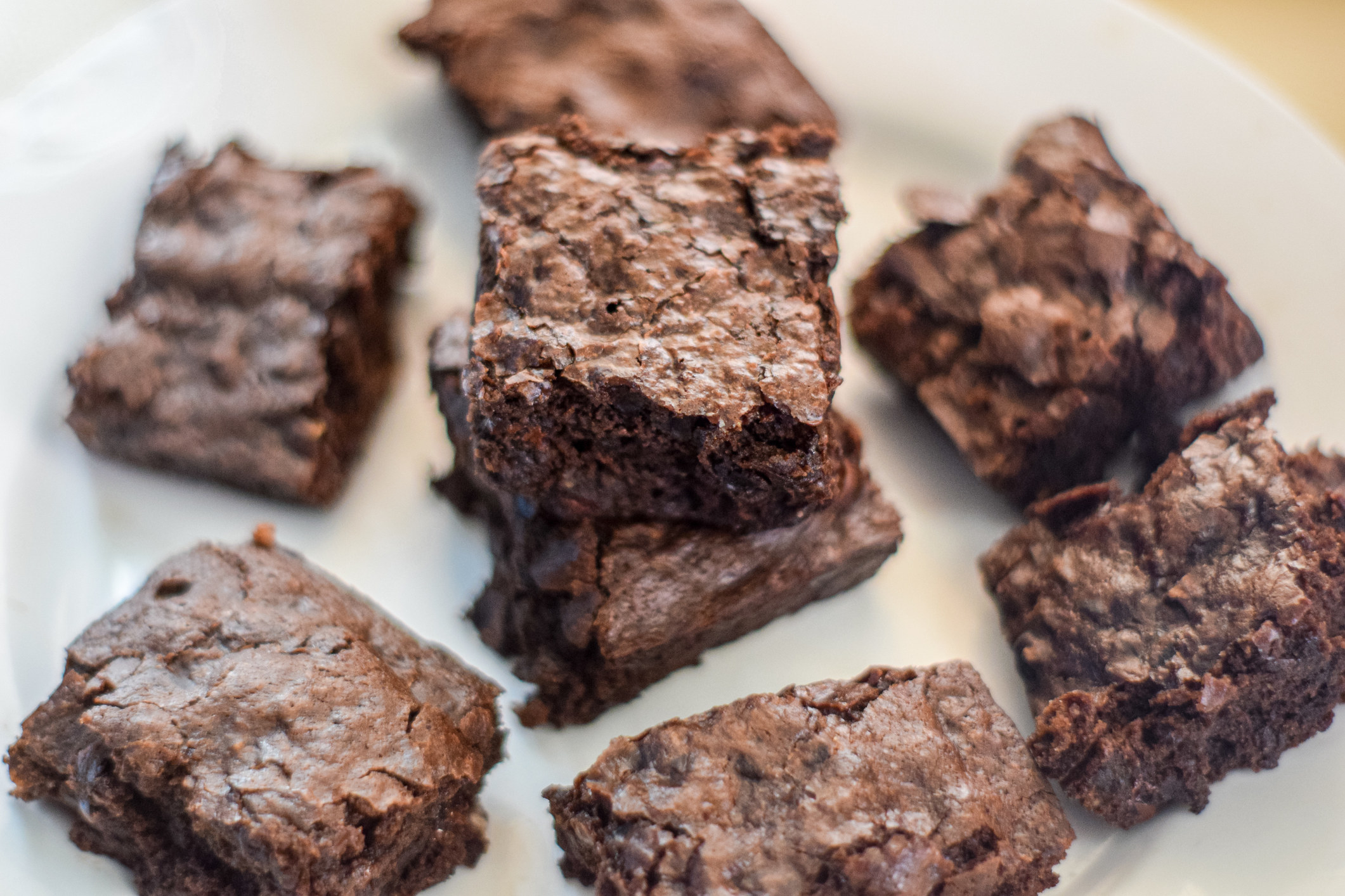 A plate of brownies.